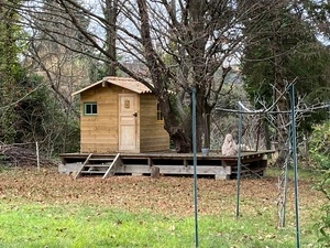 Cabane en bois pour les enfants