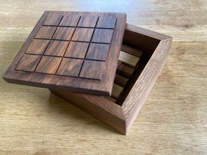 Jeu de quarto en noyer