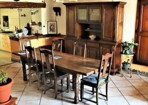Buffet et table en chêne ancien de réemplois