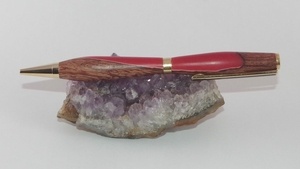 Stylos en résine et st Martin