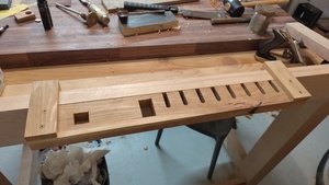 Rack a outils amovible pour établi