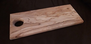 Planche a découper (le saucisson) en Olivier