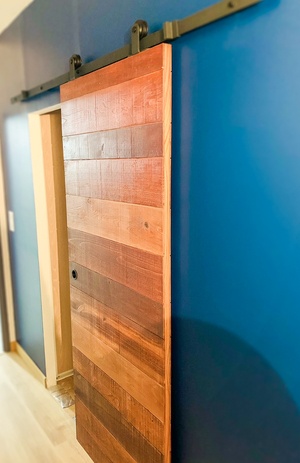 Porte coulissante sur rail