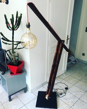 Lampe Bois de recup d'autres projet / Palettes brulées