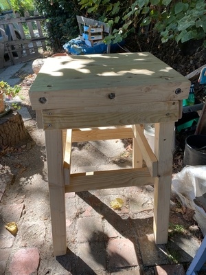 J'ai voulu faire le malin pour ce petit établi de sculpture ...!