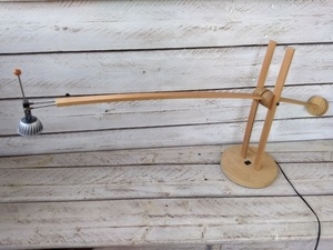 Lampe en lattes de sommier