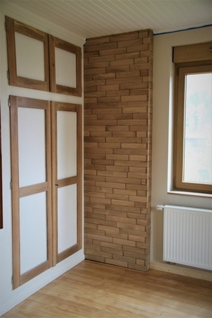 Placard avec parement bois