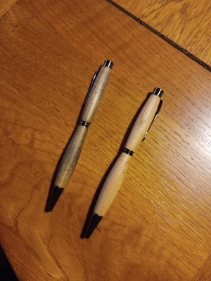 Stylos avec un bout de bois