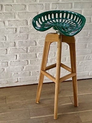 Tabouret de bar en chêne avec assise tracteur