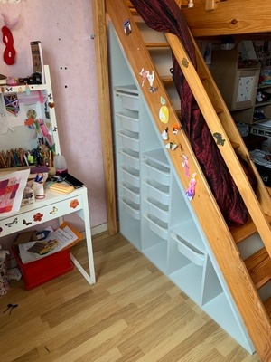 Rangement sous escalier