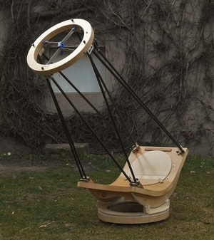 Télescope "design mid century"