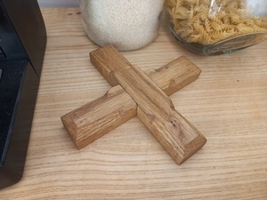 Desous de plat en assemblage à mi-bois