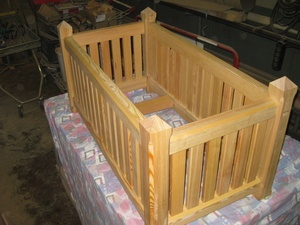 Bac a fleurs en meleze