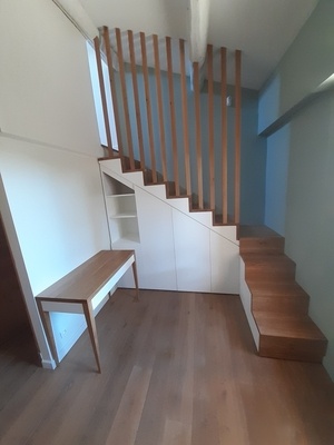 Placard escalier avec son bureau