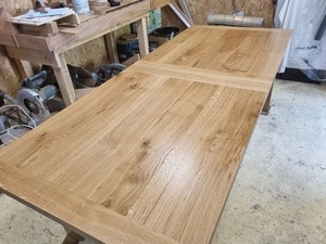 Table de salle a manger en chêne