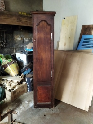 La partie basse restaurée et cirée