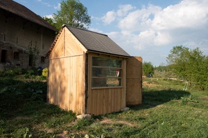 Cabane de jardin photovoltaïque