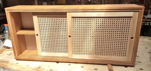 Petit meuble à épices