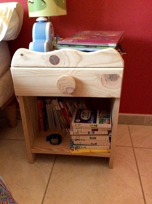 Table de nuit en palettes