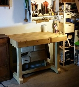 Petit établi de luthier