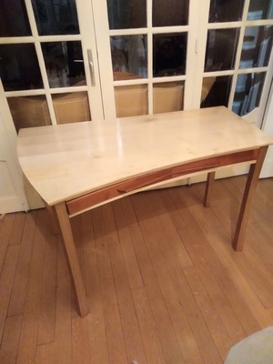 Bureau érable cintré