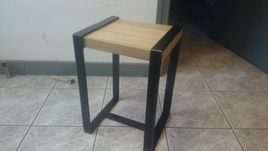 Tabouret bois métal.