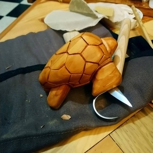 Sculpture de tortue sans prétention