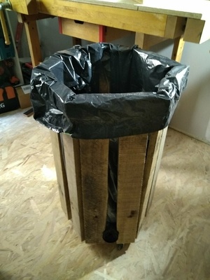 Poubelle d'atelier en bois de p...
