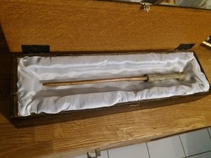 Baguette magique d'Harry Potter et son coffret