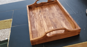 Plateaux de service en olivier et châtaignier