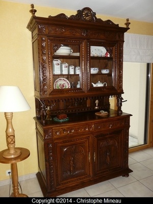 Restauration d'un buffet deux corps breton (centre Morbihan)
