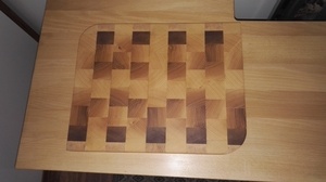 Planche à découper bois debout