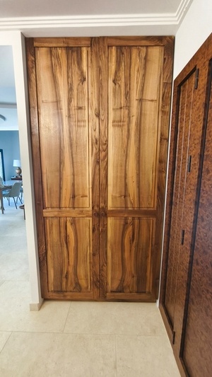 Portes en noyer
