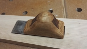 Rabot racleur de colle