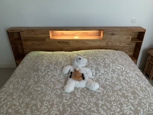 Tête de lit en parquet