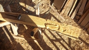 Linteau sculpté robinier faux acacia