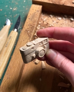 Leica miniature en bois