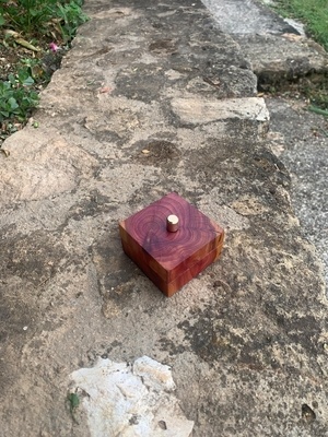 Boîte pour une bague