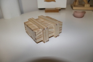 Boite à ouverture secrète