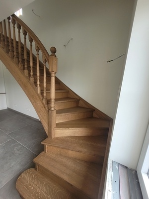 Escalier quart tournant en chêne