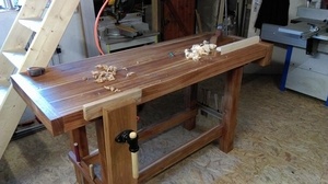 Établi simple en chêne rouge