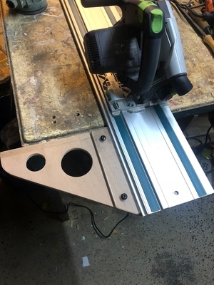 Guide perpendiculaire pour scie plongeante