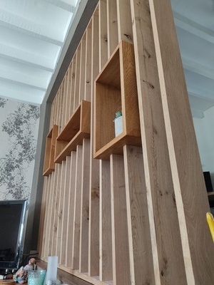 Claustra avec niches ouvertes