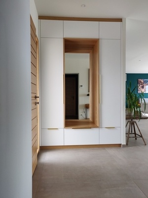 Placard d'entrée avec assise et miroir