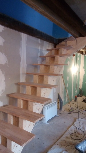 Escalier quart tournant double limon central