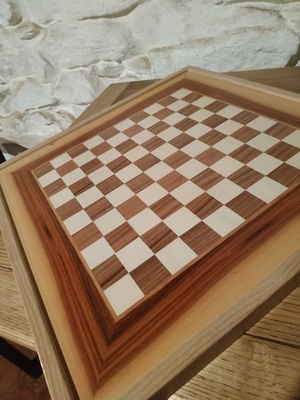 Damier, exercice de frisage