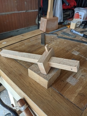 Trusquin de garçon pointu