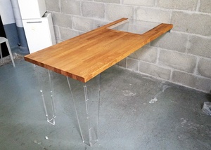 Table en bois et plexiglas finition huile de tournesol