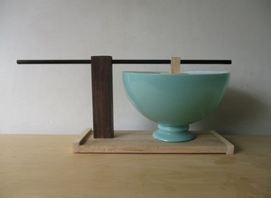 Lampe avec abat-jour en verre à l'envers...