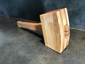 Maillet avec ce que j'avais..